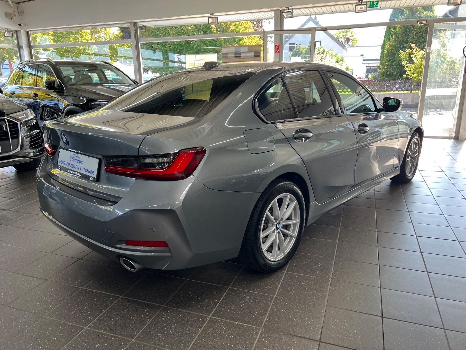 BMW 320d Lim. x Drive AHK+Driving Assist