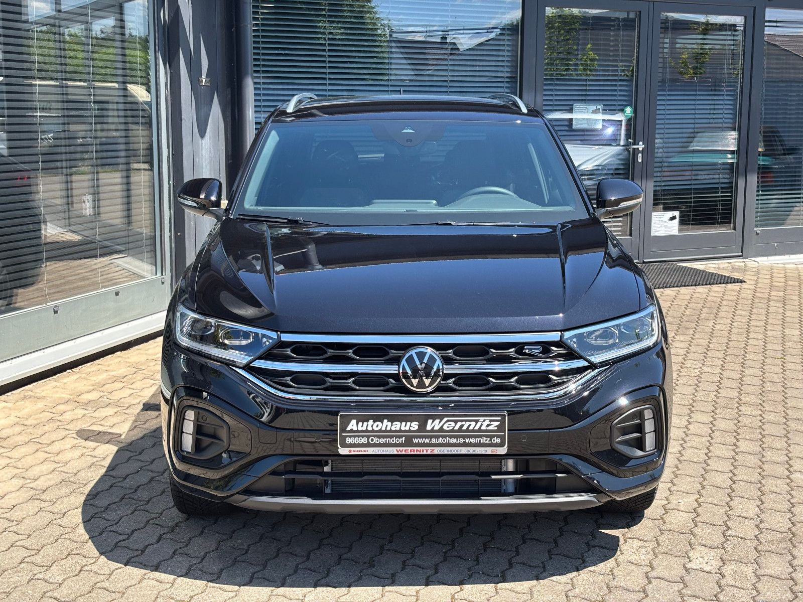 Volkswagen T-Roc 2.0 TSI 4MOTION R-Line - Samsaru's Car Outlet