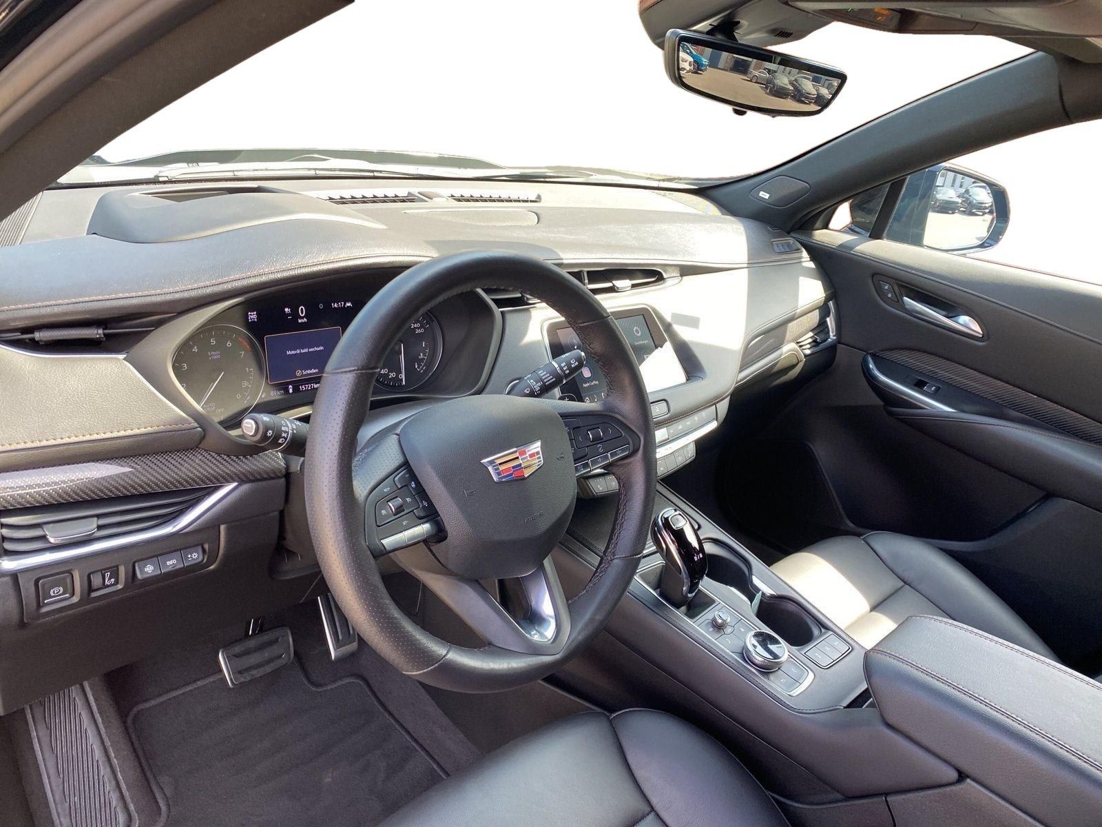 Cadillac XT4 2.0 T Sport AWD LED+Panorama+Navi