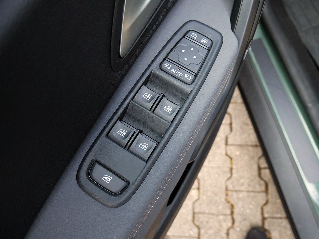 Dacia Duster Extreme TCe 150 4WD - Samsaru's Car Outlet