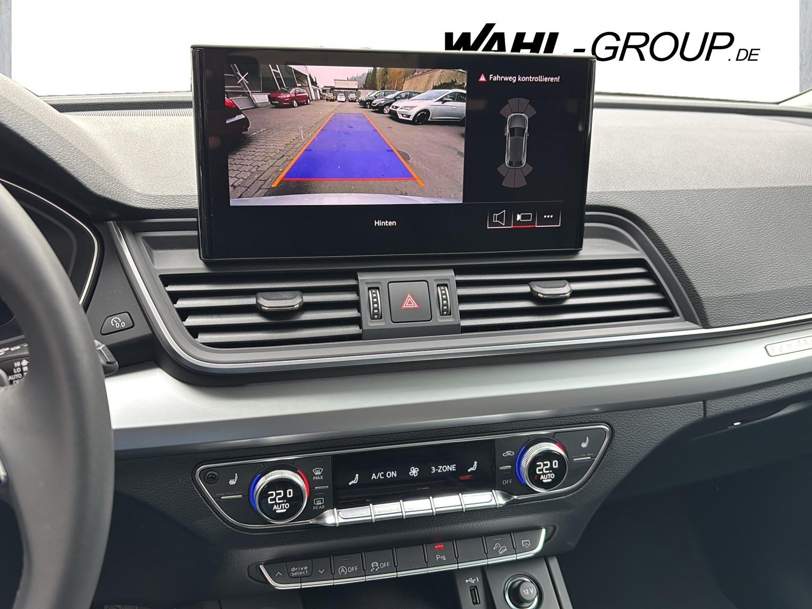 Audi Q5 2.0 TDI QUATTRO S LINE*NAVI*AHK*KAMERA*PANO-D