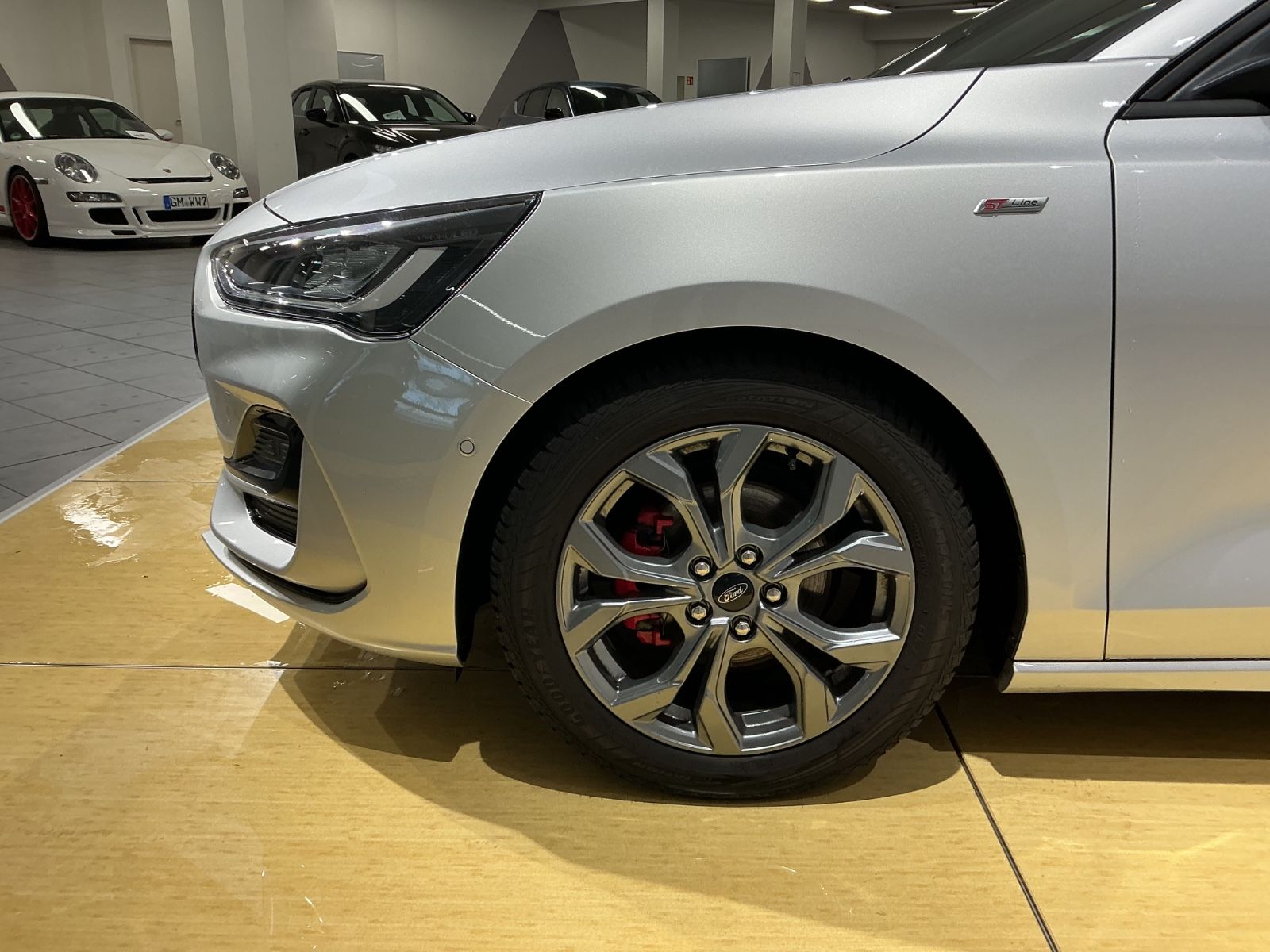 Ford Focus Turnier ST-Line X*B&O*SHZ*LHZ*PANO*LED*
