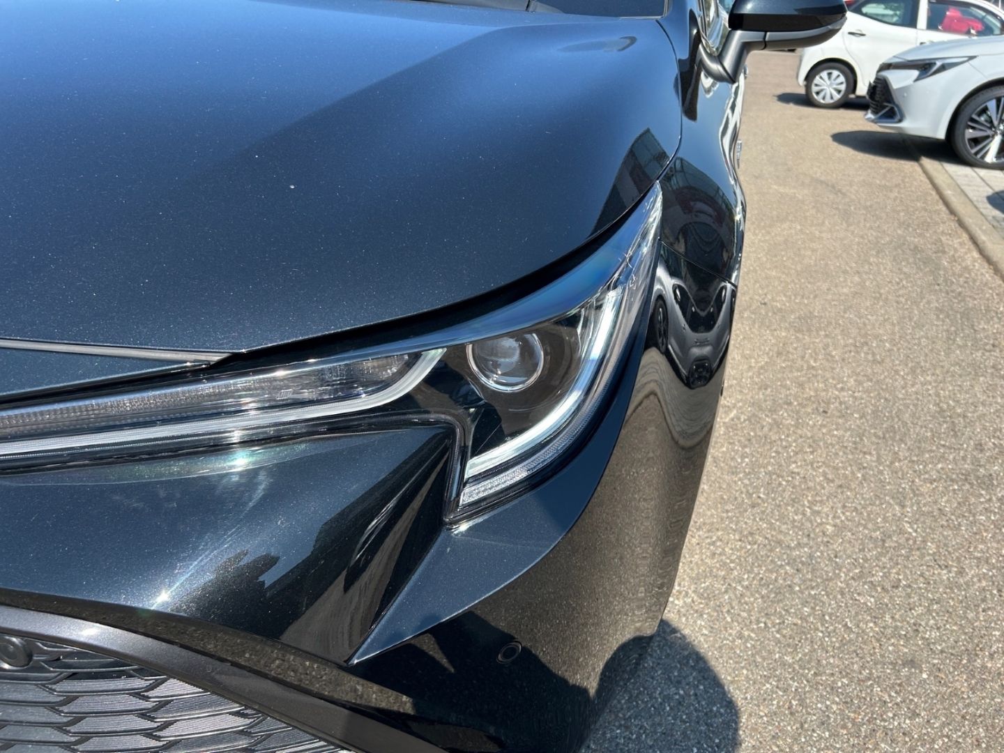 Toyota Corolla Touring Sports 2.0l Hybrid - Samsaru's Car Outlet