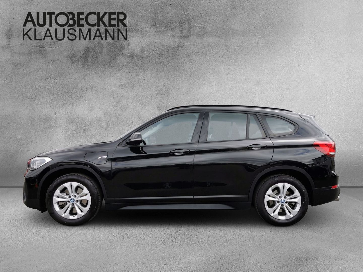 BMW X1 xDRIVE 25e ADVANTAGE - Samsaru's Car Outlet