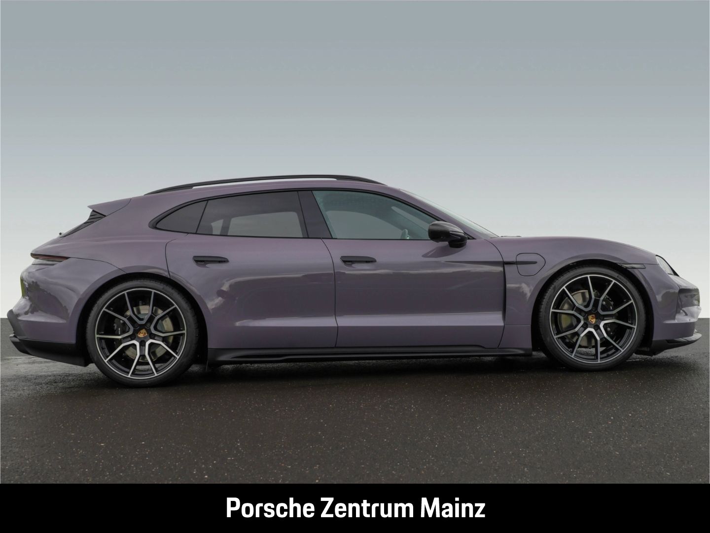 Porsche Taycan Sport Turismo UPE:154.000€,Beifahrerdispl