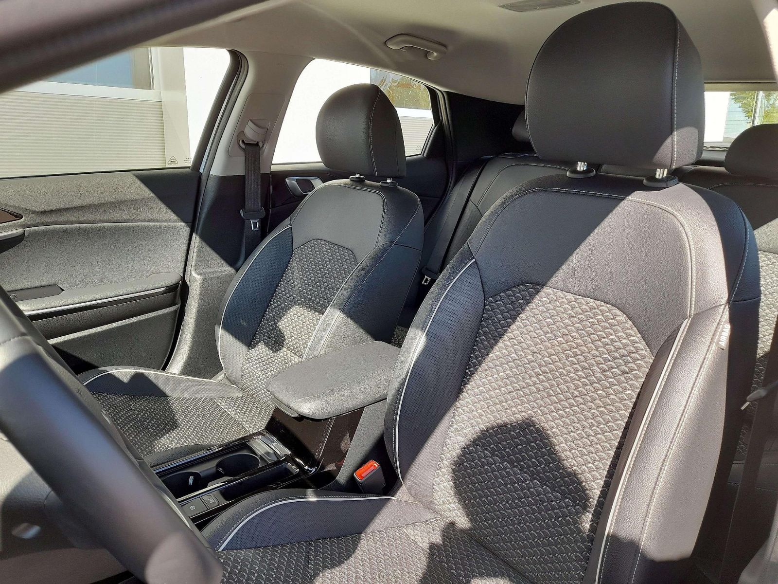 Kia XCeed Vision 2023 1.6D 48V DCT7 - Samsaru's Car Outlet