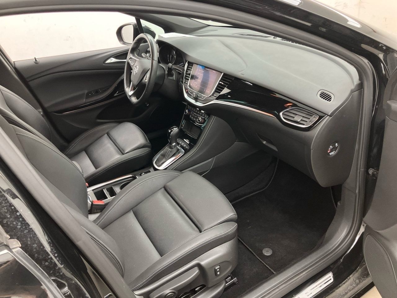 Opel Astra K Sports Tourer Ultimate - Samsaru's Car Outlet