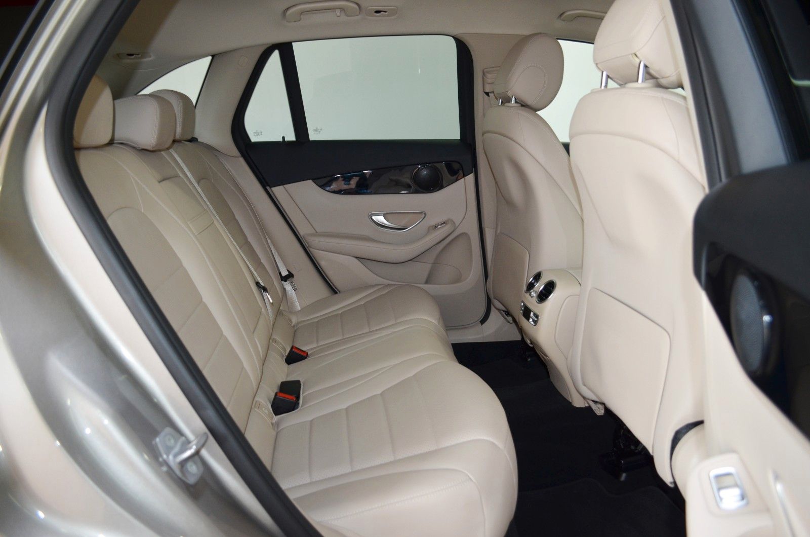 Mercedes-Benz GLC 300 DE 4M"AIRMATIC"DISTR+"AHK"MASSAGE"MBEAM"
