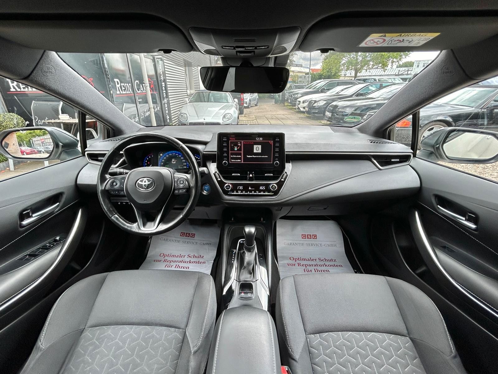 Toyota Corolla 1.8 Hybrid - Samsaru's Car Outlet