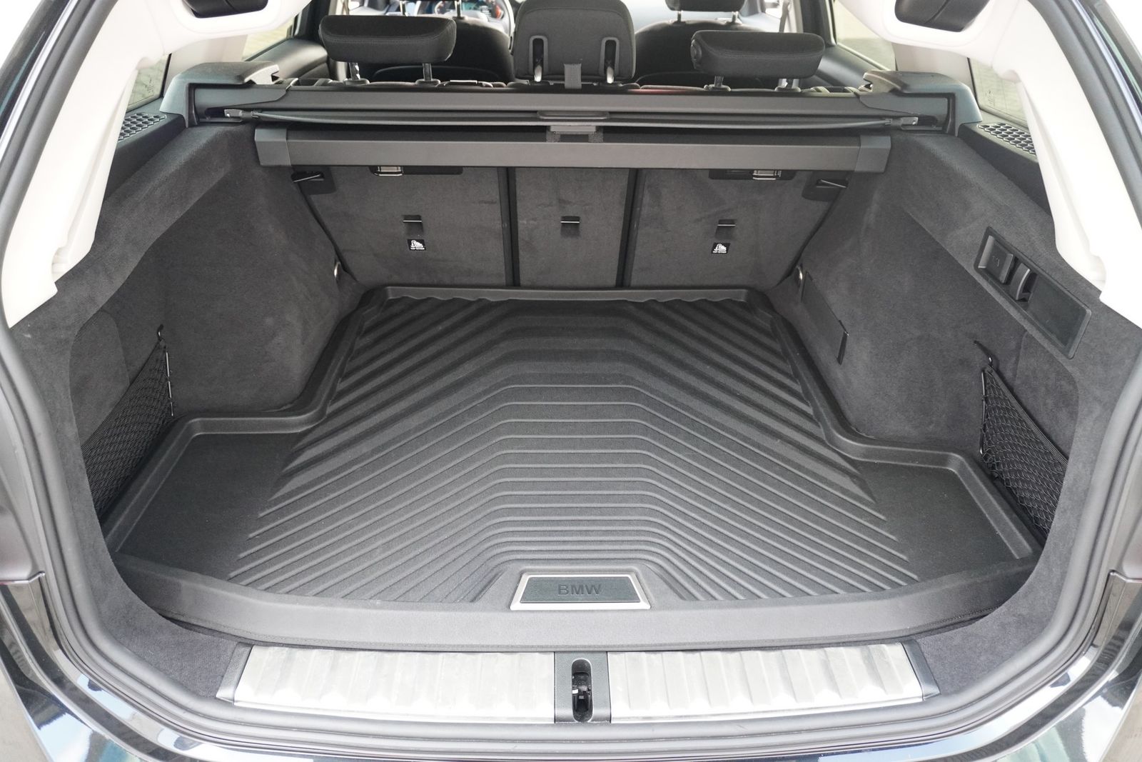 BMW 320d Touring Aut. - Samsaru's Car Outlet