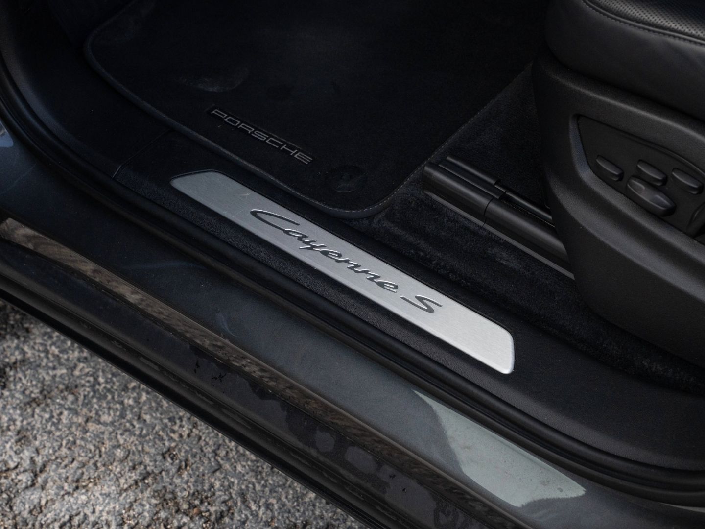Porsche Cayenne S Coupe HeadUp InnoDrive Beifahrerdispla
