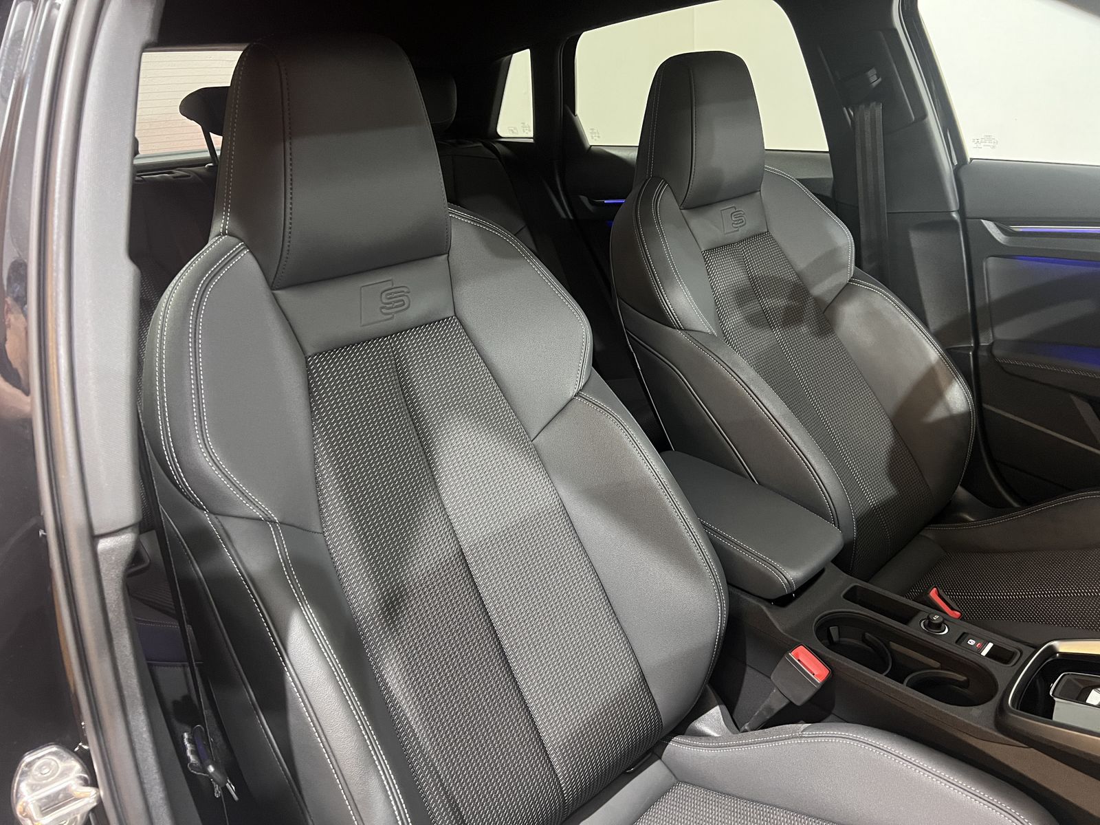 Audi A3 40 TFSIe S-line - Samsaru's Car Outlet