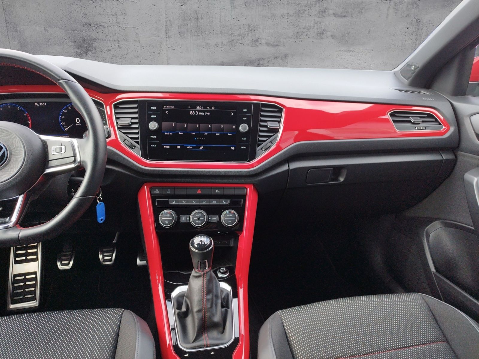 Volkswagen T-Roc Sport 1.5TSI - Samsaru's Car Outlet