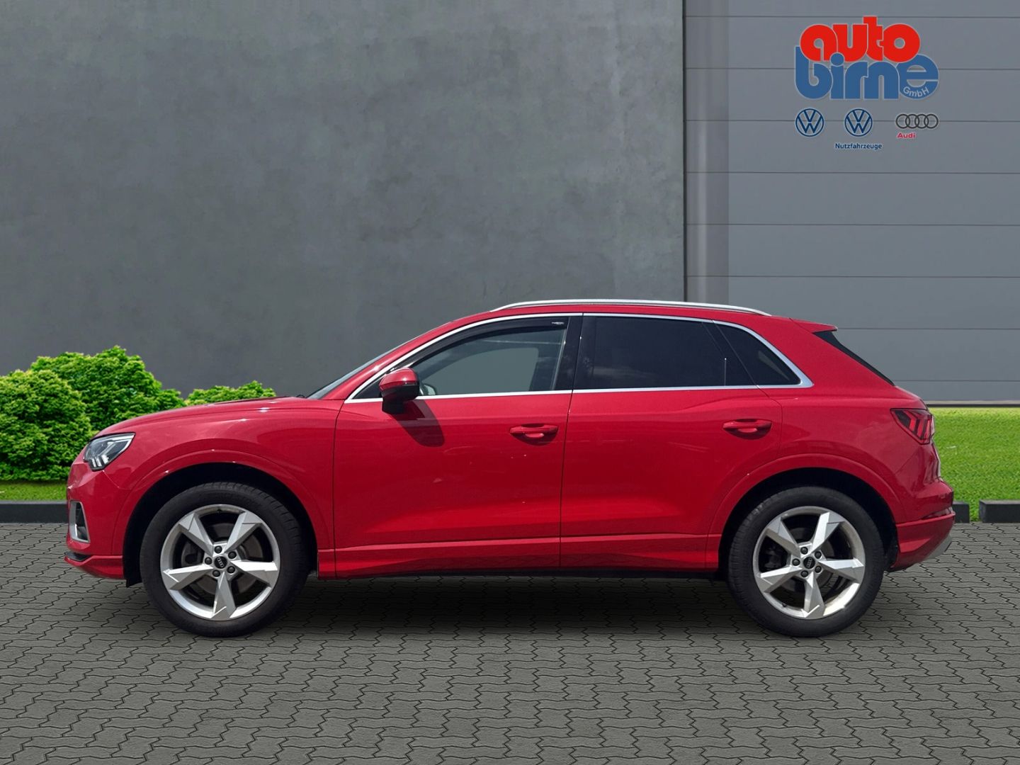 Audi Q3 40 TFSI quattro advanced - Samsaru's Car Outlet
