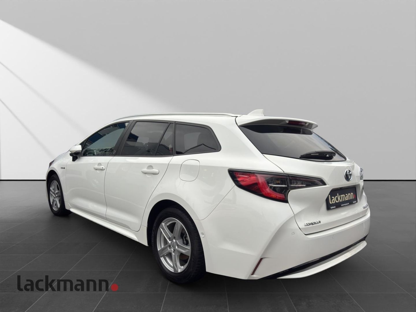 Toyota Corolla 1.8 Hybrid TS - Samsaru's Car Outlet