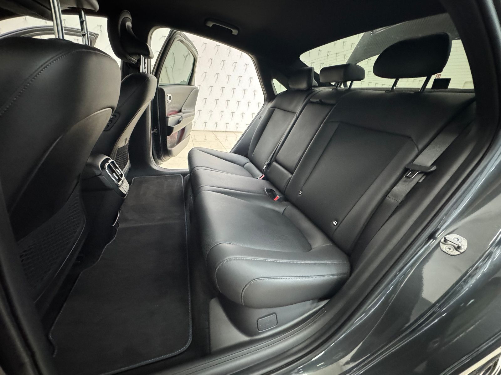 Hyundai IONIQ 6 77,4kWh 325ps 4WD Uniq 360°K/BOSE/DIGI