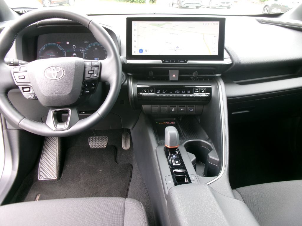 Toyota C-HR 2.0 Hybrid Team D +Shzg+Navi+RFK+