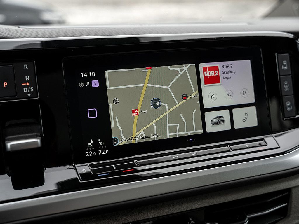 Volkswagen T7 Multivan 2.0 TSI Style AHK PANO KAM MATRIX
