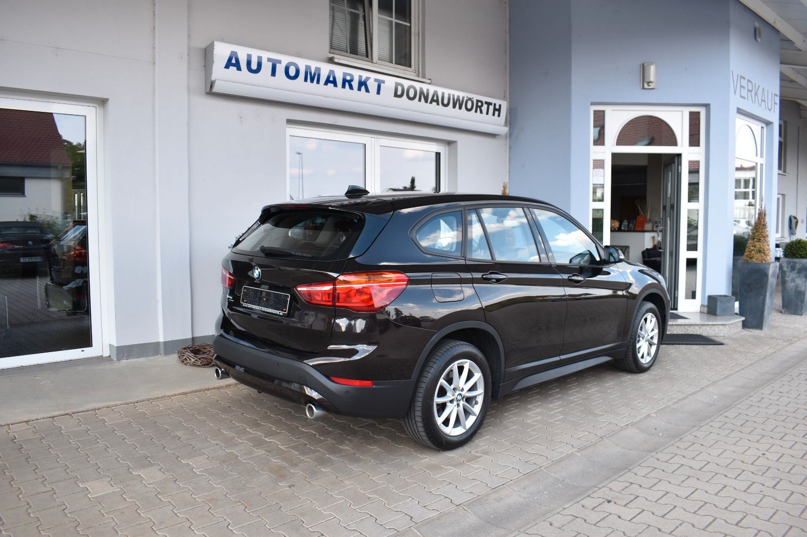 BMW X1 xDrive 25i Aut. Advantage - Samsaru's Car Outlet