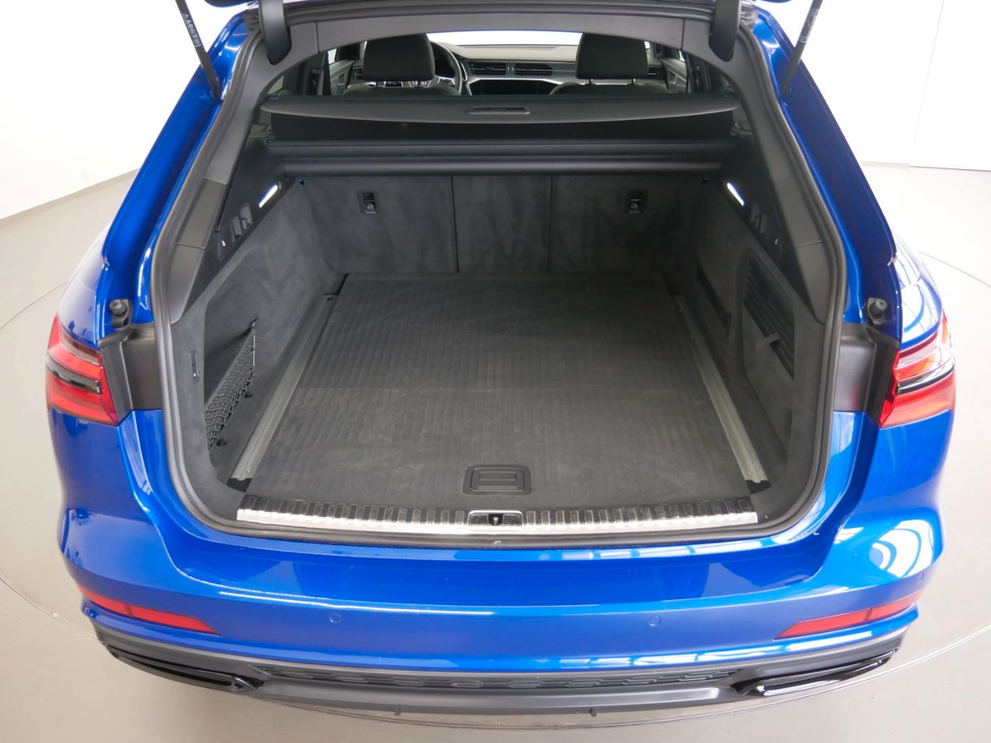 Audi A6 Avant 45 TFSI quattro S line LED AHK PANO