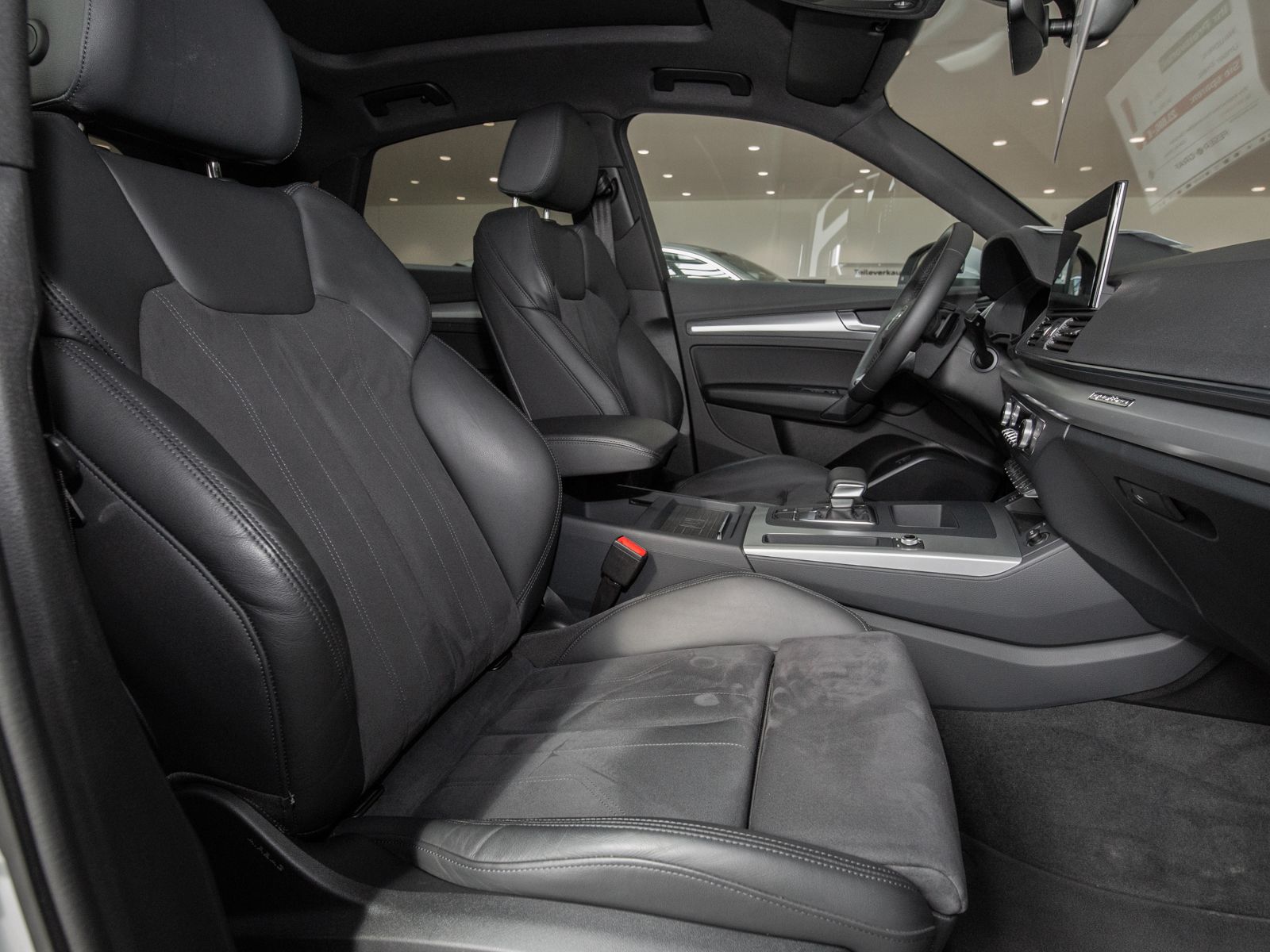 Audi Q5 Sportback 40 TDI quattro S-line - Samsaru's Car Outlet