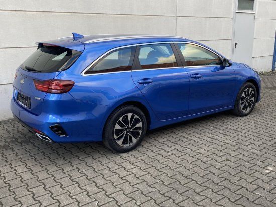 Kia Ceed Sportswagon 1.6 GDI DCT Plug-in Hybrid - Samsaru's Car Outlet