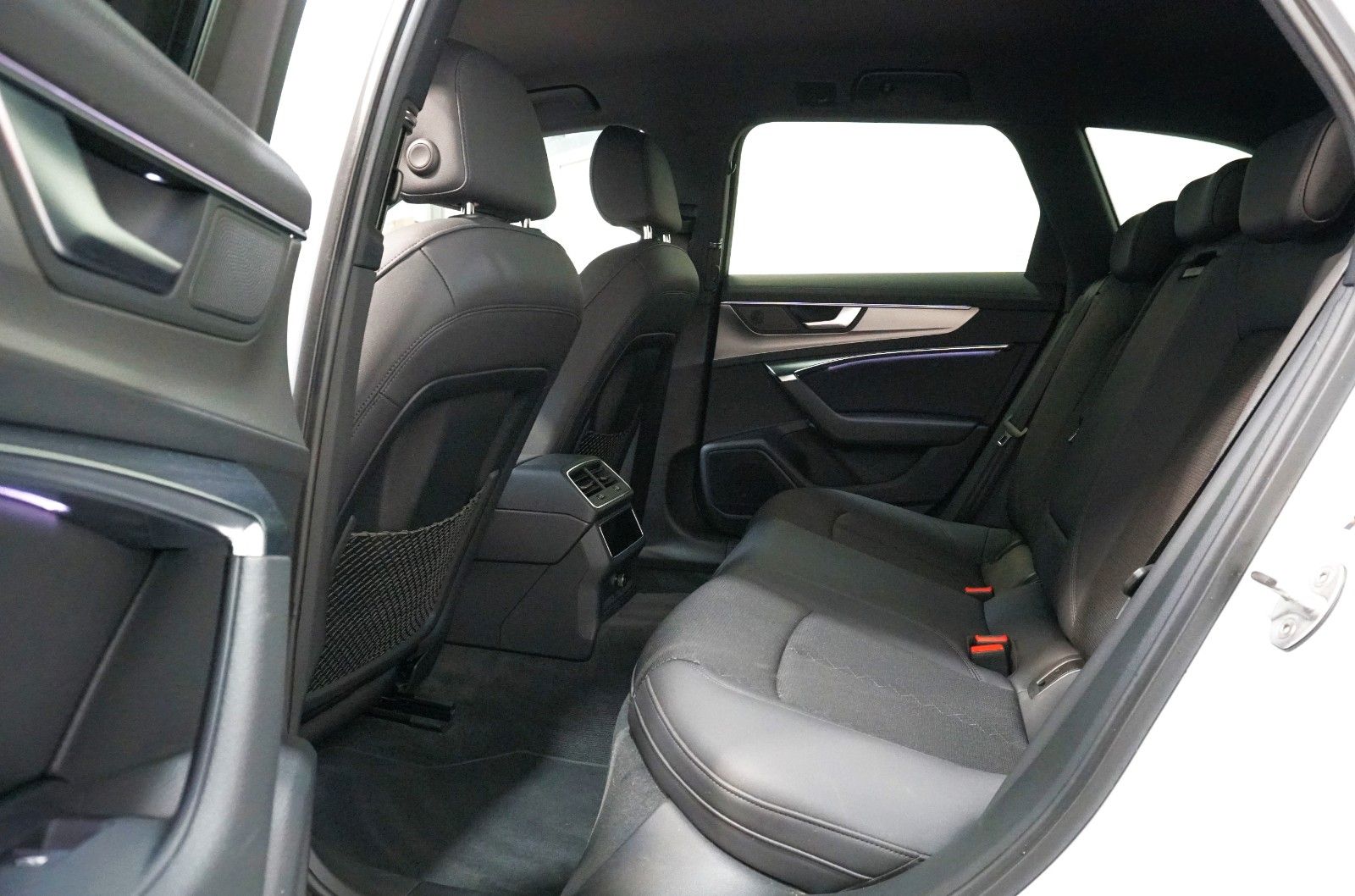 Audi A6 Avant 40 TDI quattro S-Line - Samsaru's Car Outlet