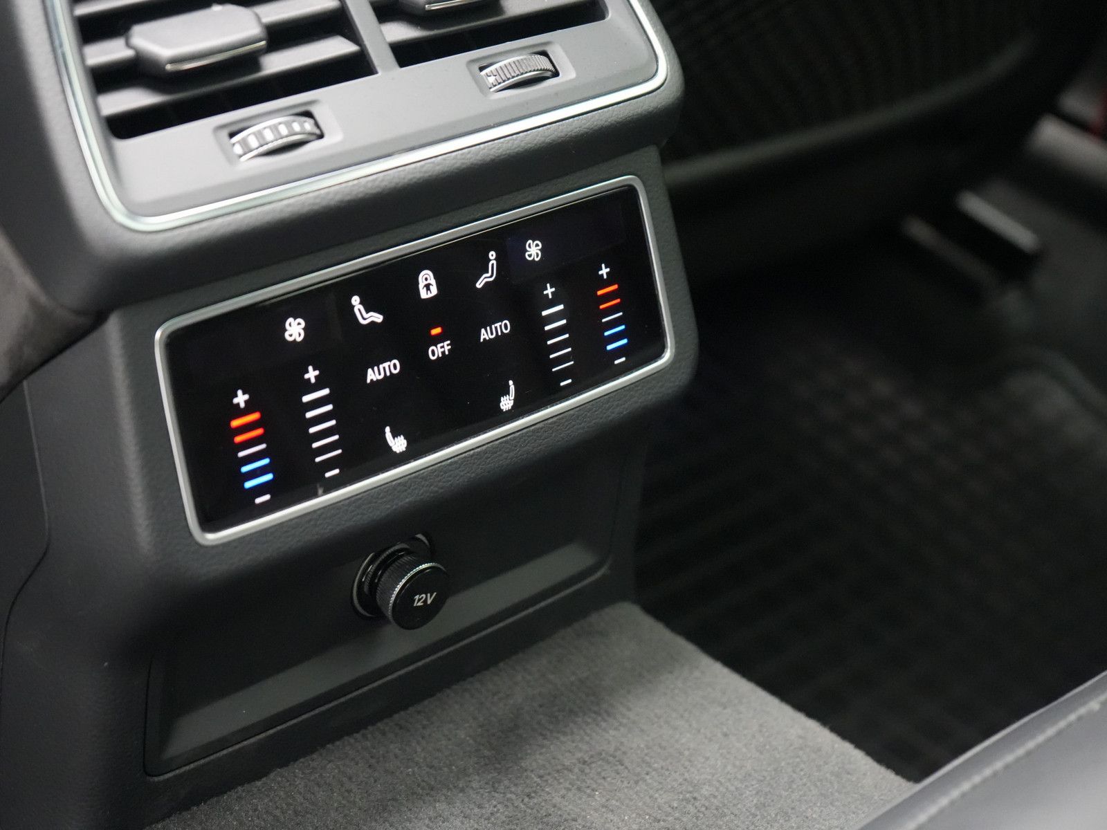 Audi RS6 305KMH STANDHZ LASER RAUTE PANO KERAMIK B&O