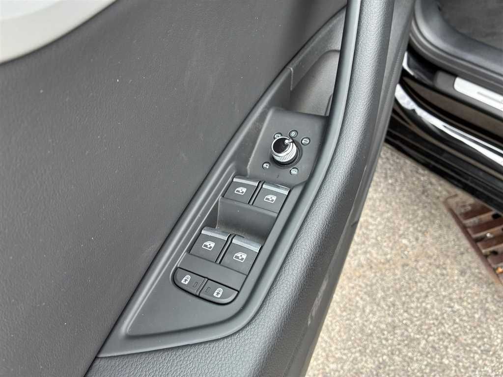 Audi A4 Avant S line 40 2.0 TFSI quattro S-tronic