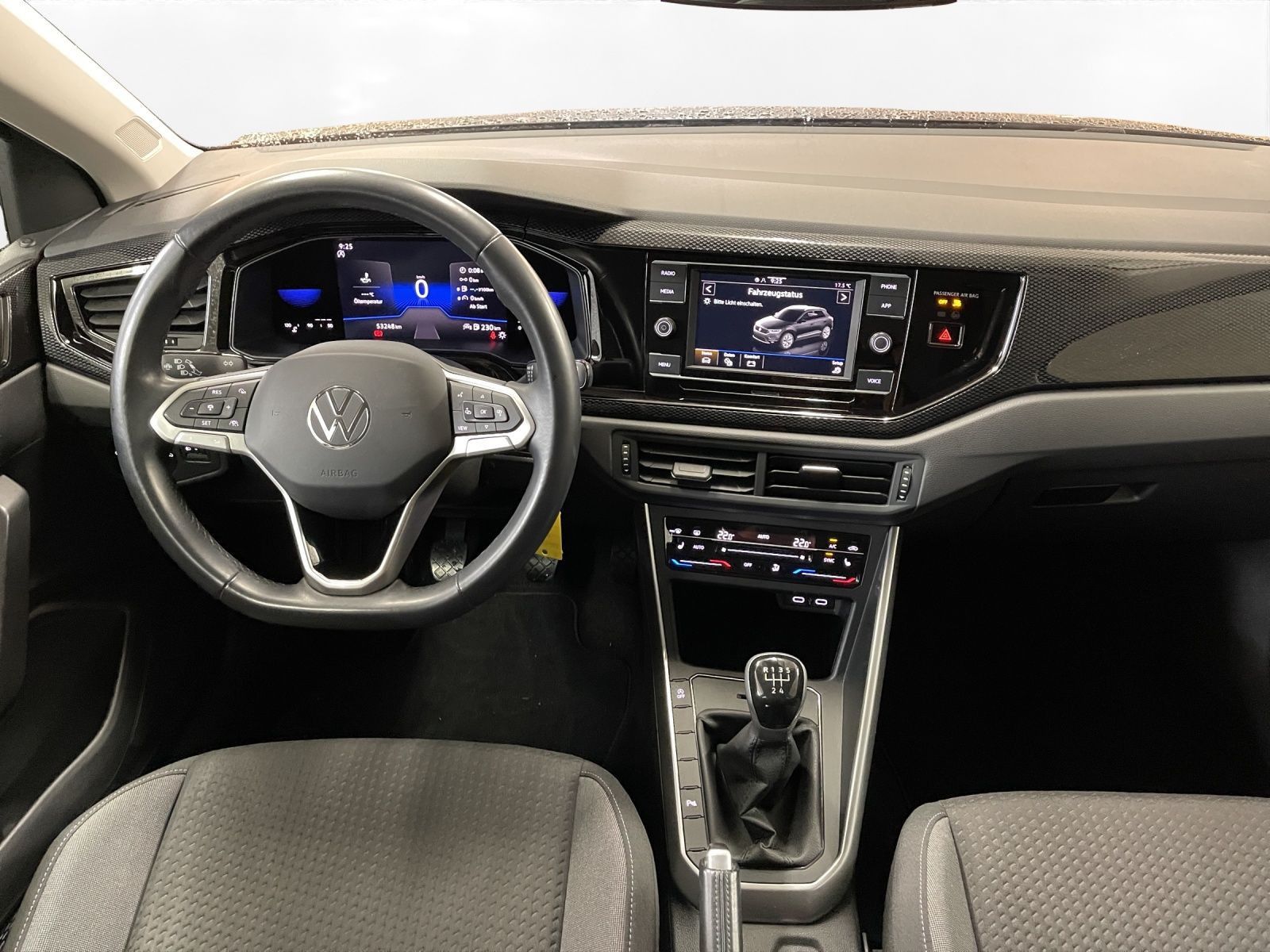 Volkswagen Taigo 1.0 TSI Life - Samsaru's Car Outlet