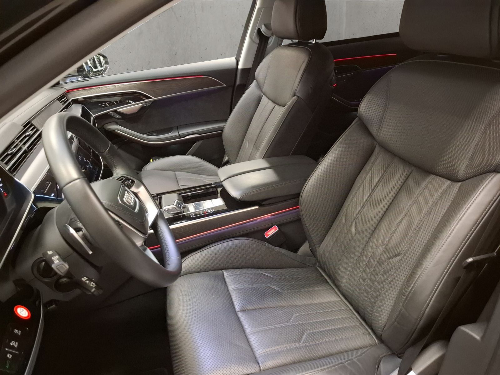 Audi A8 L TFSI e quattro - Samsaru's Car Outlet
