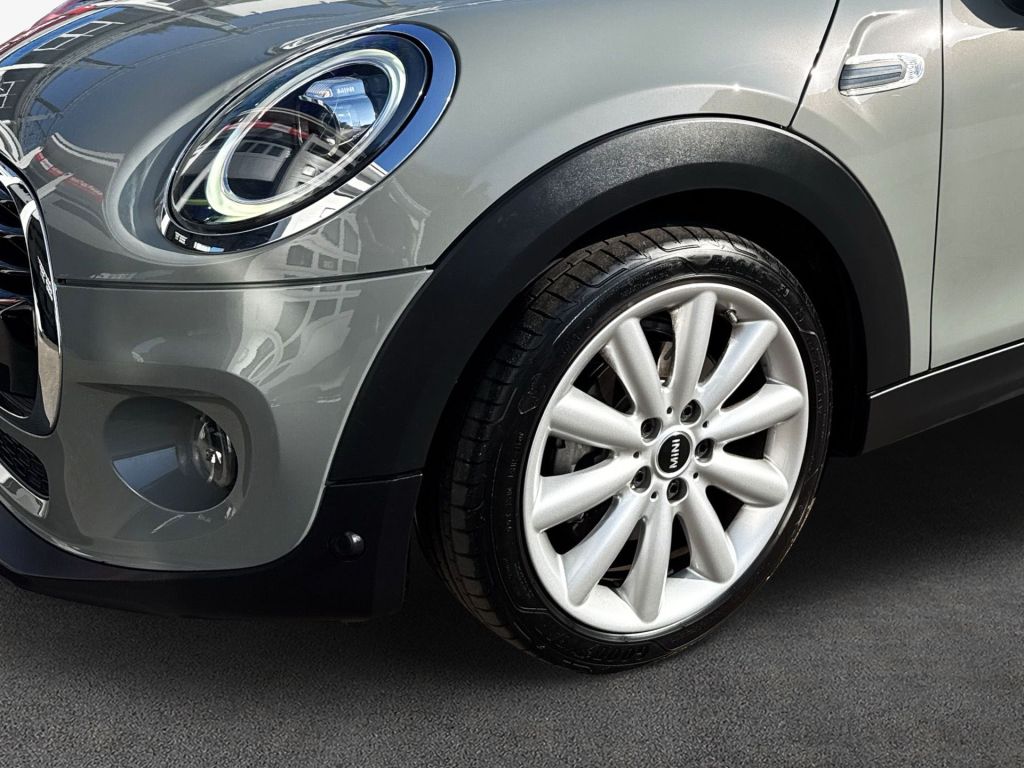 MINI Cooper Aut. - Samsaru's Car Outlet