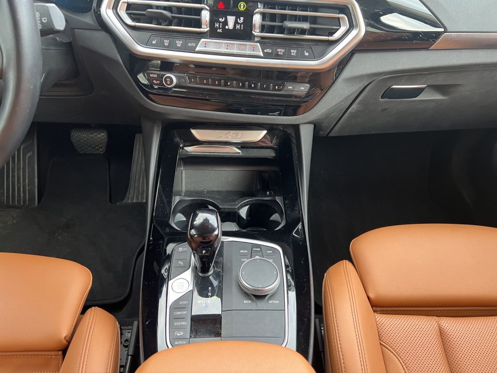 BMW X3 xDrive20i Aut.+LKH+StHZ+LED+KLIMA+