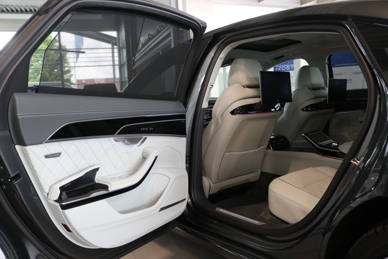 Audi A8 L 60 TFSI S line - Samsaru's Car Outlet
