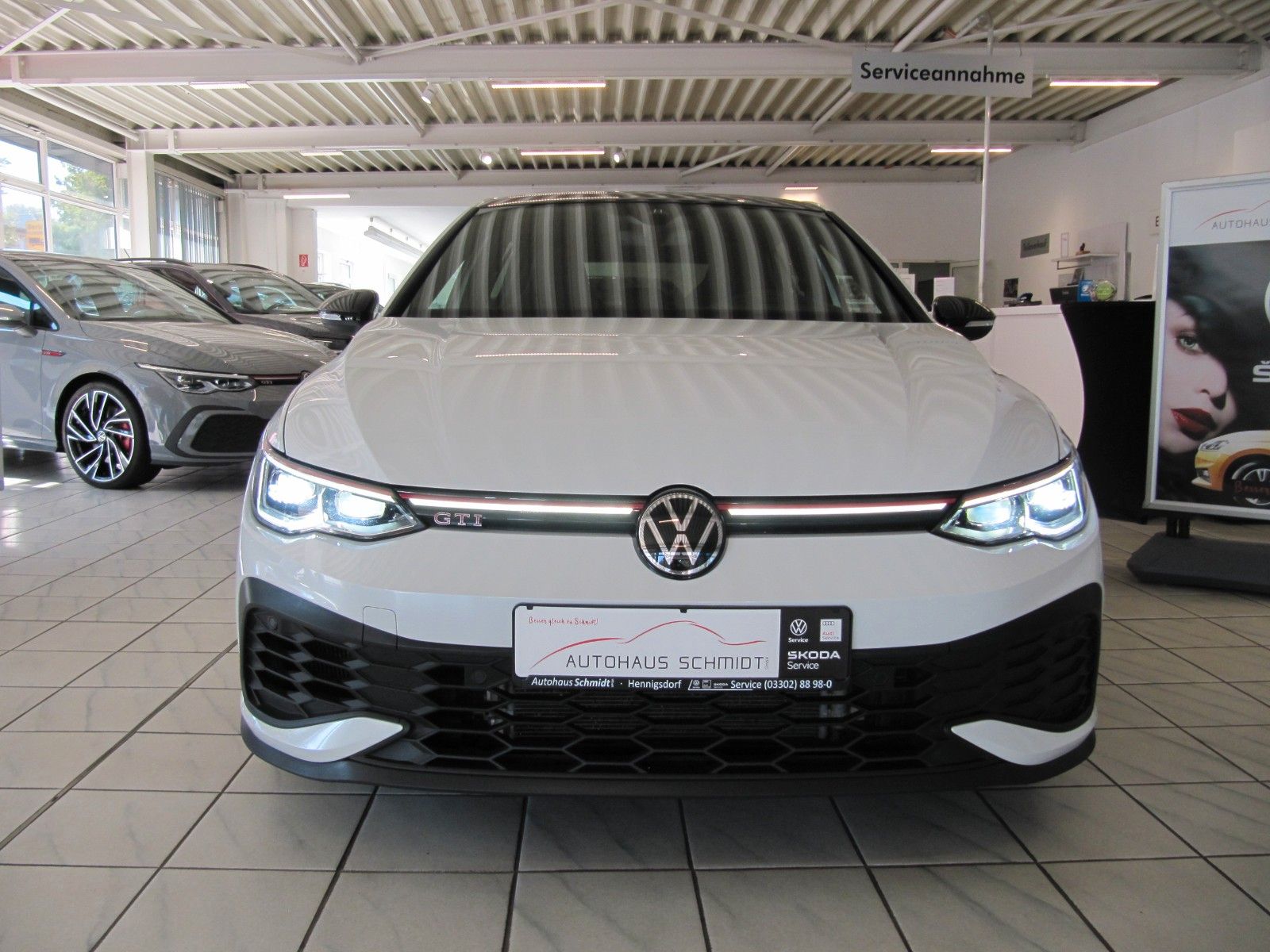 Volkswagen Golf 2.0 GTI - Samsaru's Car Outlet