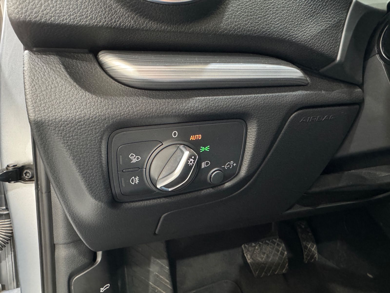 Audi A3 Sportback 40 e-tron sport - Samsaru's Car Outlet