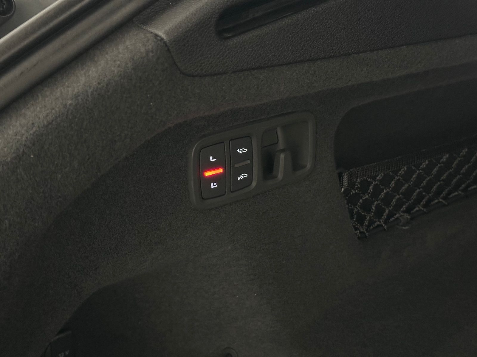 Audi Q8 50 TDI qu. tipt. S LINE COMP+AIR+AHZV+HD+B&O