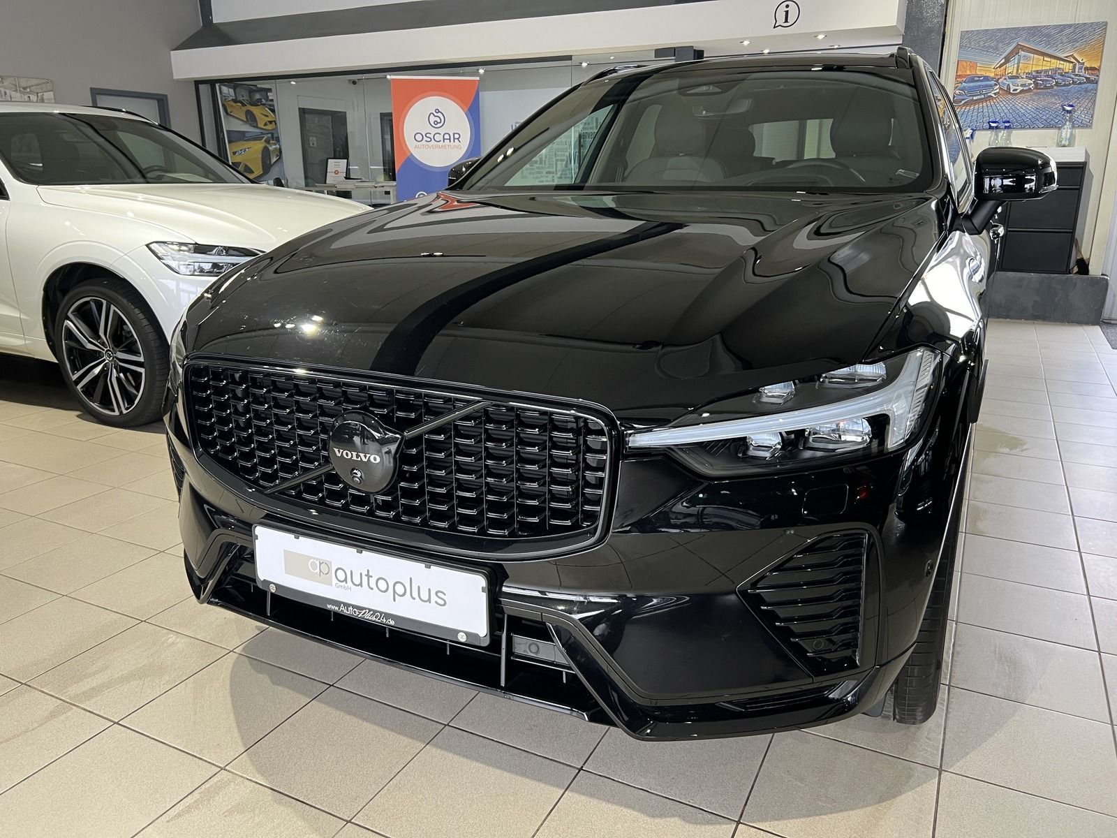 Volvo XC60 T6 Ultra Black Edition Recharge AWD AHK 360