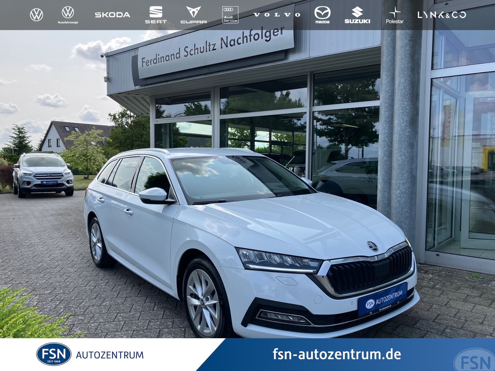Skoda Octavia Combi 2.0 TDI Style - Samsaru's Car Outlet