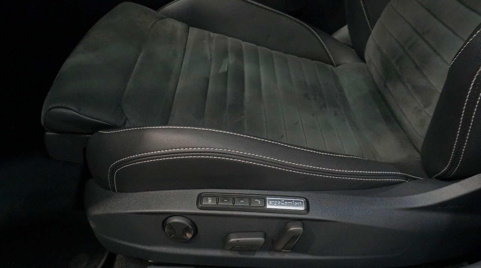 Volkswagen Passat Variant R-Line 4Motion 2.0 TDI*STDHZ*ACC