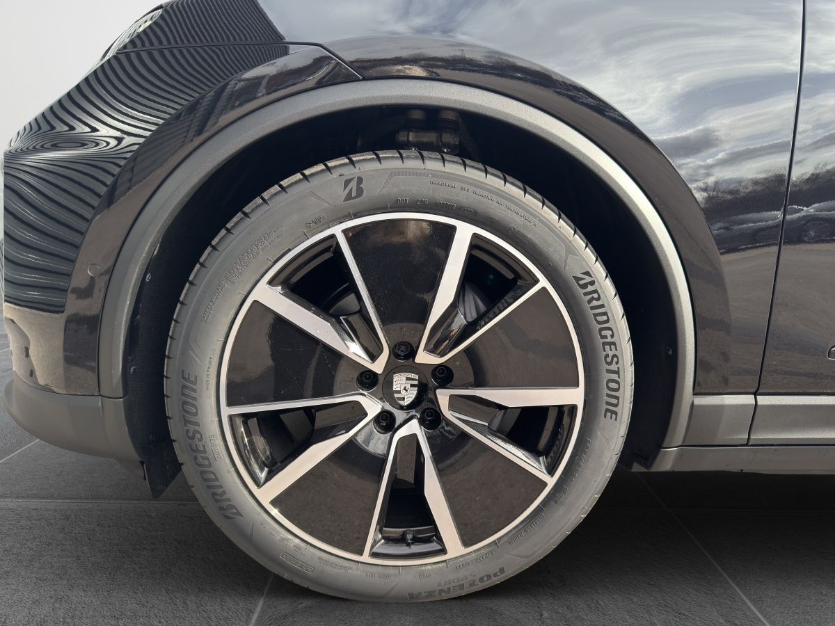 Porsche Macan 4 - Samsaru's Car Outlet