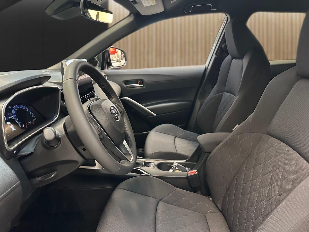Toyota Corolla Cross 2.0 Hybrid Team D + Premiumpaket