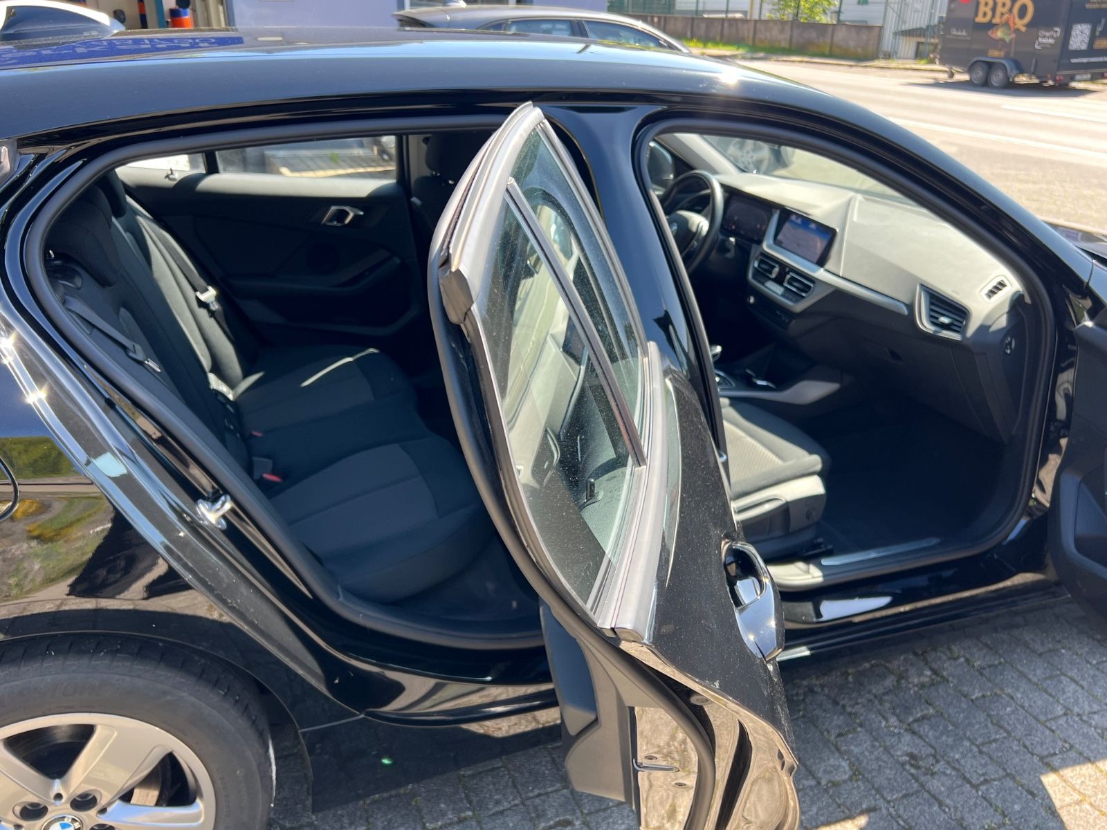 BMW 118 i Advantage Aut. - Samsaru's Car Outlet