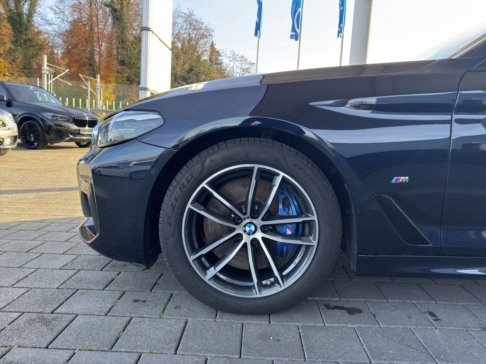 BMW 540d xDrive Limousine M Sport DrivingA. AHK ACC