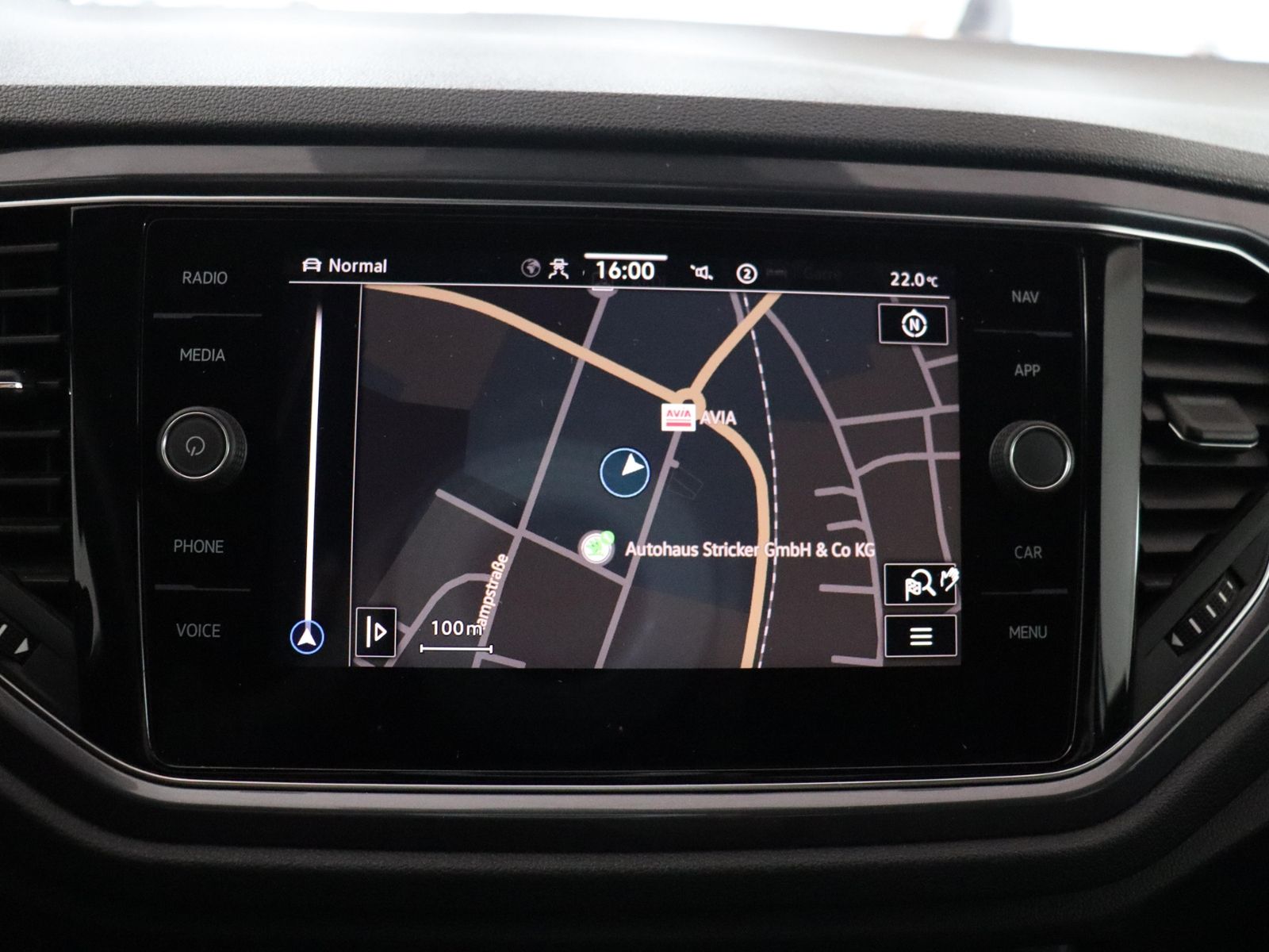 Volkswagen T-ROC 1.5TSI DSG - Samsaru's Car Outlet