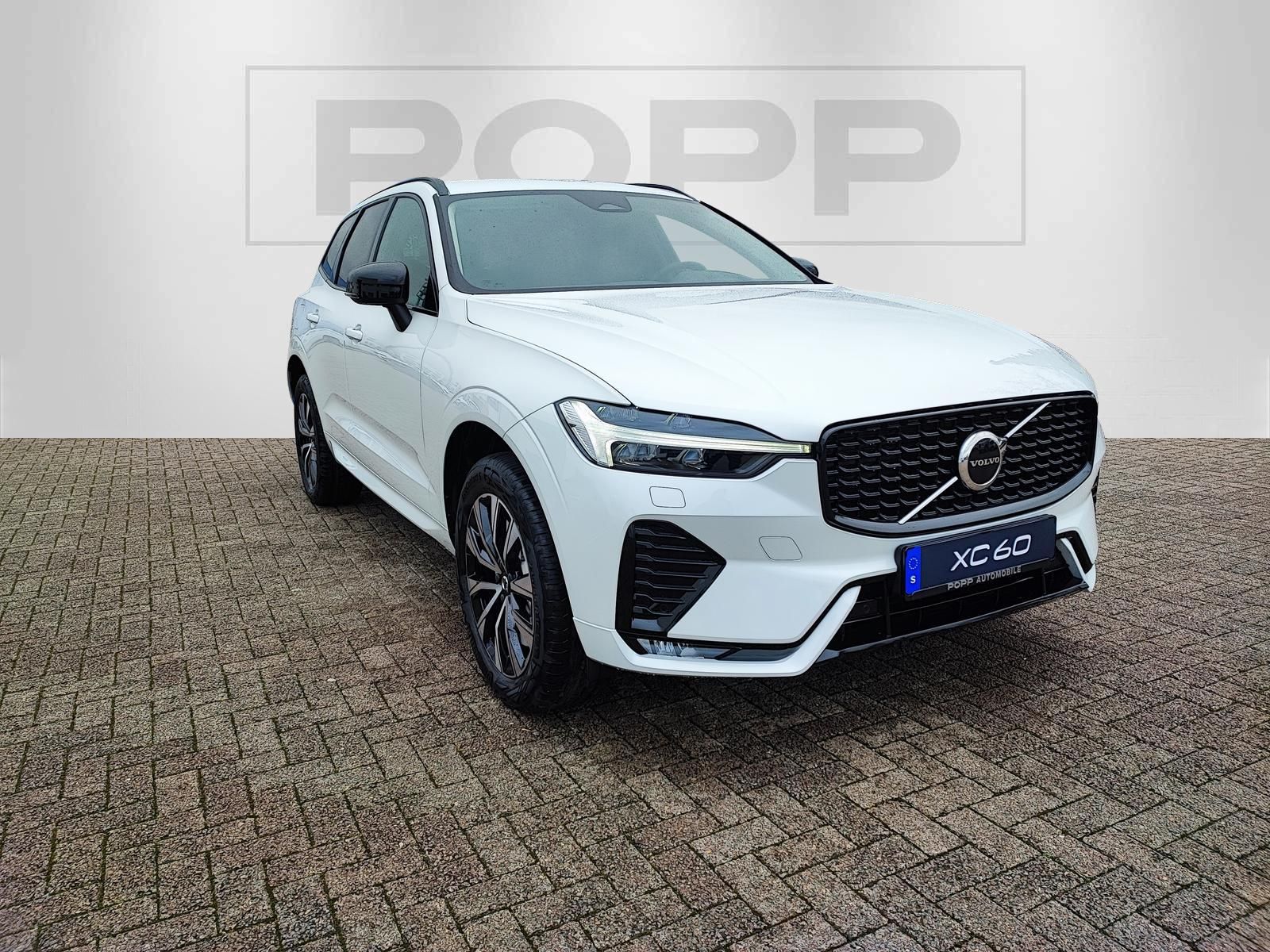 Volvo XC60 B4 AWD Plus Dark 4xSHZ ACC AHK FHZ H/K STHZ