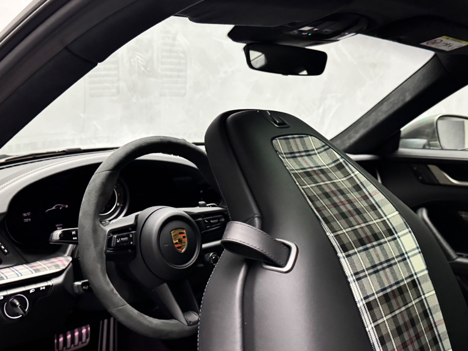 Porsche 992 Turbo50 HERITAGE BLANCO COC PY25