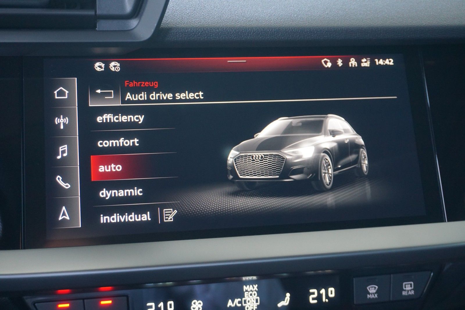 Audi A3 Sportback 45 TFSI e S line - Samsaru's Car Outlet