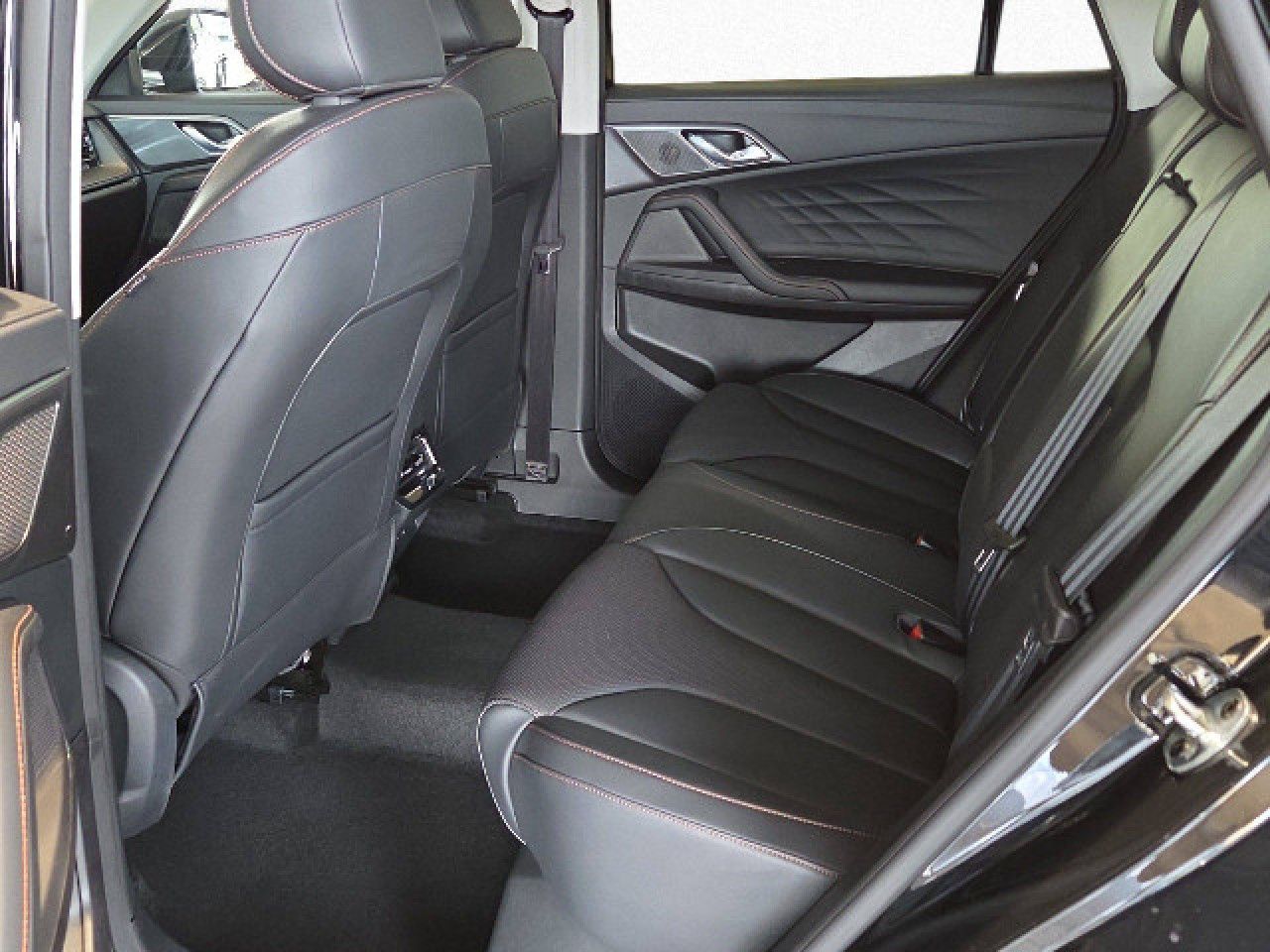 MG HS PHEV Luxury LED SiHz Navi Leder ACC 2-ZKlima