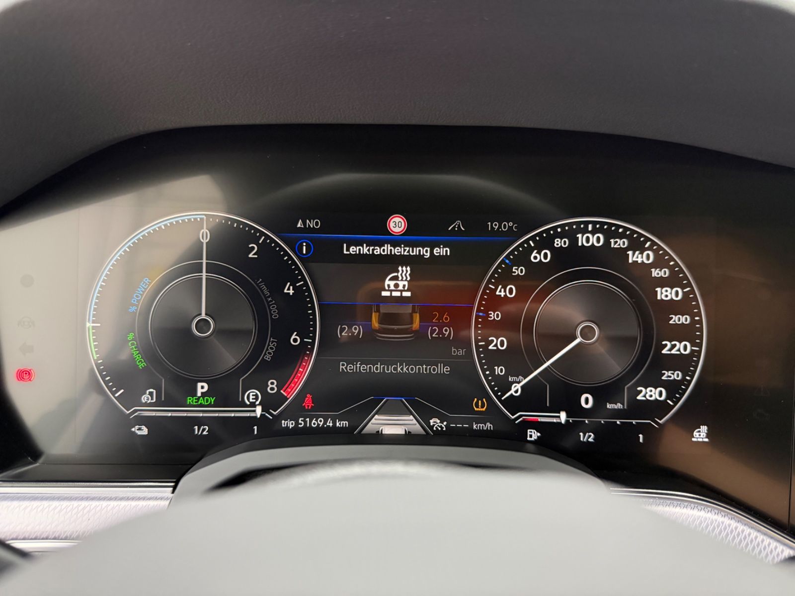 Volkswagen Touareg R 4Motion eHybrid+MATRIX+PANO+HEAD-UP+